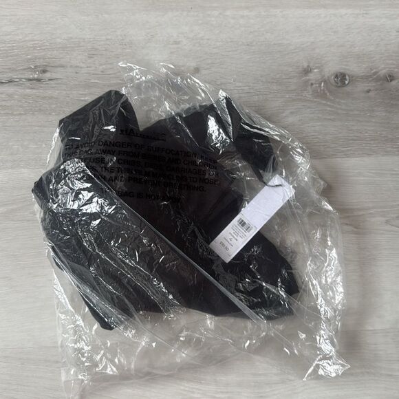 Chicos Contour Cotton™ Square Neck Tank xxl black NWT in packaging - Picture 5 of 8